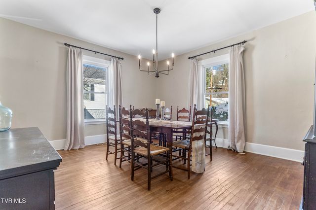 233 Northwest Chestnut Street, Norton, VA 24273
