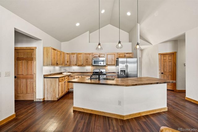 417 Beaver Creek Drive, Lake George, CO 80827