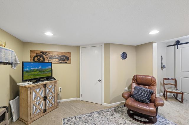 4455 6th Street NE, Columbia Heights, MN 55421