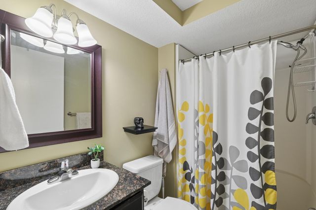 4455 6th Street NE, Columbia Heights, MN 55421