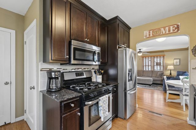 4455 6th Street NE, Columbia Heights, MN 55421