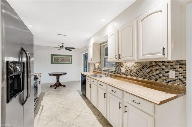 1726 SE 13th ST, Cape Coral, FL 33990