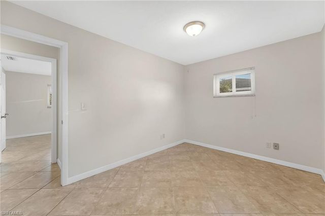 1726 SE 13th ST, Cape Coral, FL 33990