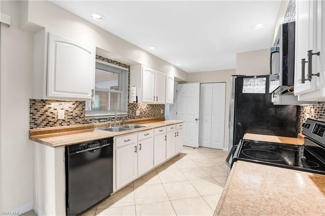 1726 SE 13th ST, Cape Coral, FL 33990