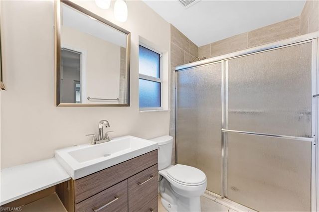 1726 SE 13th ST, Cape Coral, FL 33990