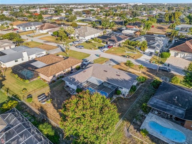 1726 SE 13th ST, Cape Coral, FL 33990