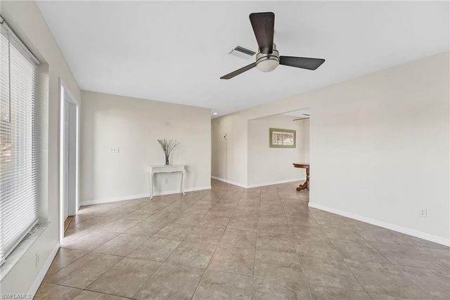 1726 SE 13th ST, Cape Coral, FL 33990