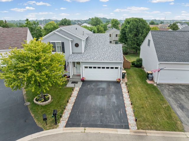2253 N Stonehedge Court, Round Lake Beach, IL 60073