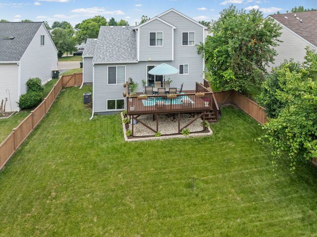 2253 N Stonehedge Court, Round Lake Beach, IL 60073