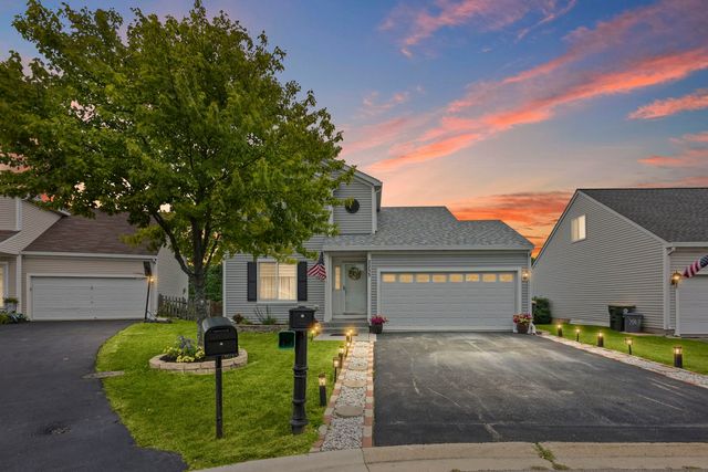 2253 N Stonehedge Court, Round Lake Beach, IL 60073