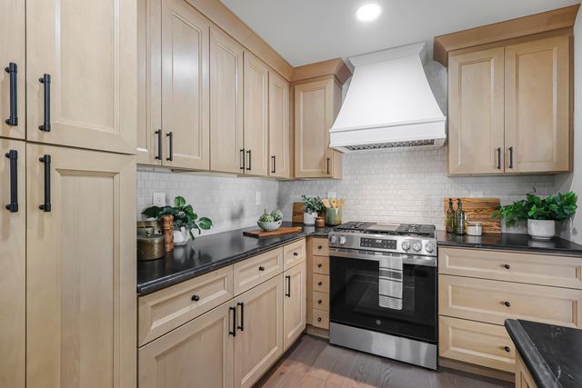 2616 Bristol Road, Columbus, OH 43221
