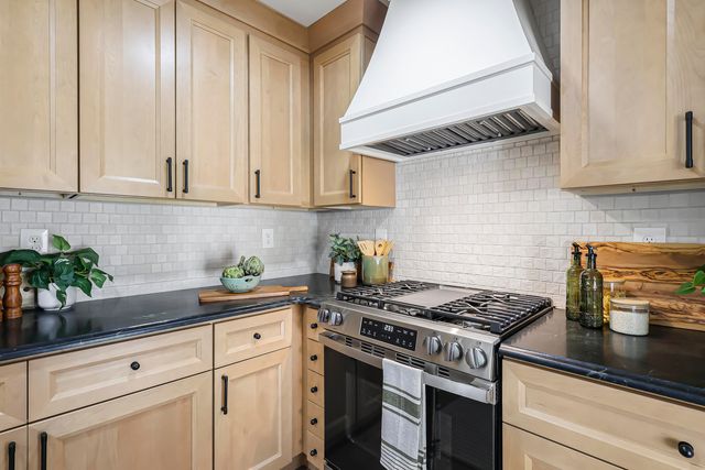2616 Bristol Road, Columbus, OH 43221