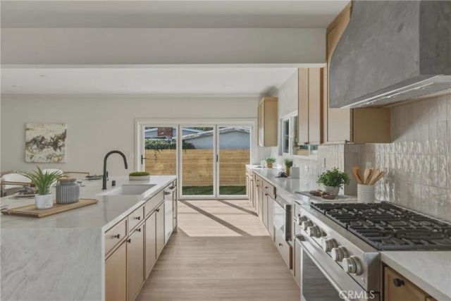 3675 Palo Verde, Long Beach, CA 90808