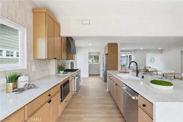 3675 Palo Verde, Long Beach, CA 90808