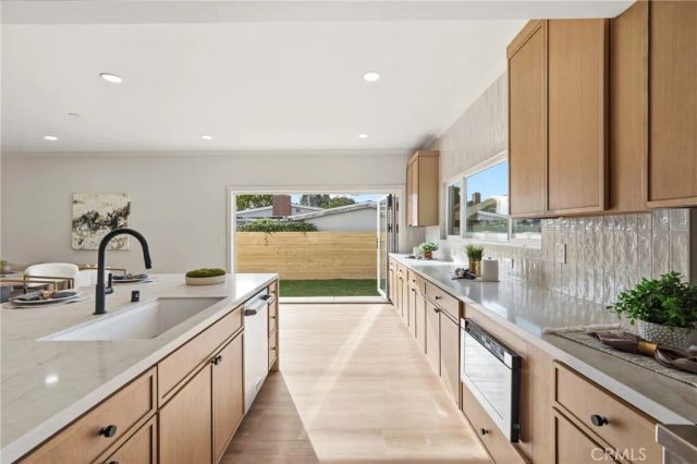 3675 Palo Verde, Long Beach, CA 90808