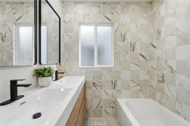 3675 Palo Verde, Long Beach, CA 90808