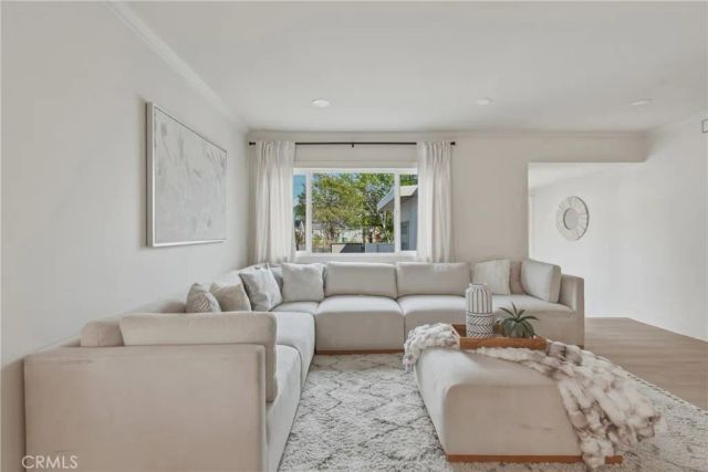 3675 Palo Verde, Long Beach, CA 90808