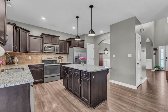 109 EASTON DRIVE, Clarksville, TN 37043
