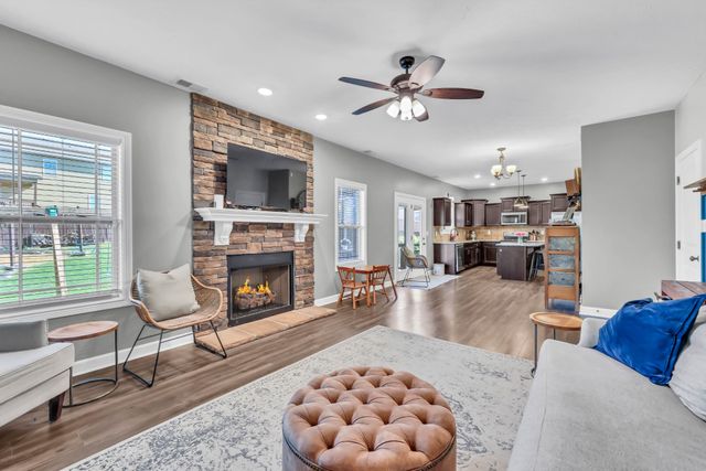 109 EASTON DRIVE, Clarksville, TN 37043