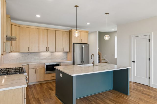 2160 Summitt Ave, Nashville, TN 37218