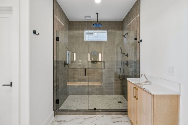 2160 Summitt Ave, Nashville, TN 37218