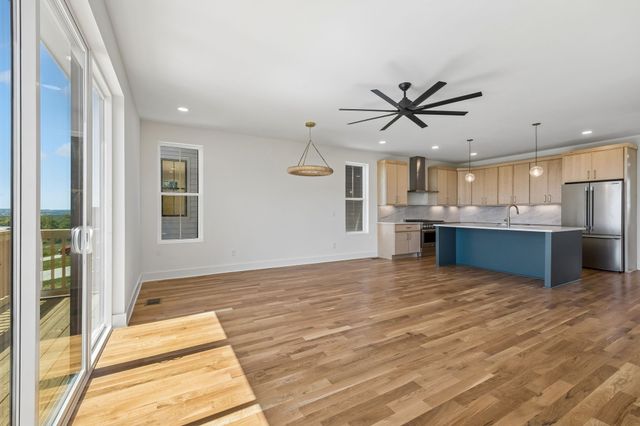 2160 Summitt Ave, Nashville, TN 37218