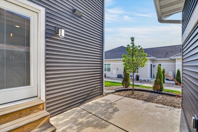 2890 Wild Goose Way, Stoughton, WI 53589