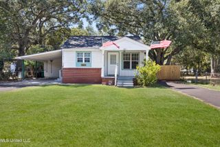 2105 9th Street, Pascagoula, MS 39567