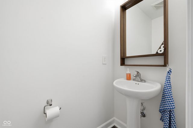 5767 Scotland Street, Indianapolis, IN 46234