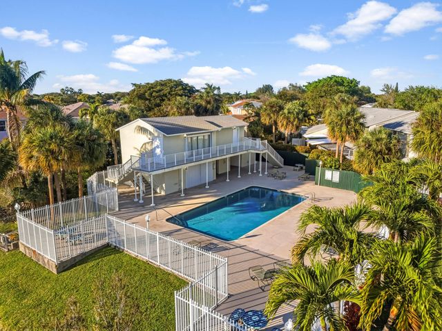 789 Crystal Lake Drive 789, Deerfield Beach, FL 33064