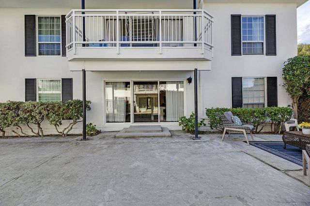 1945 Mount Vernon Court 3, Mountain View, CA 94040