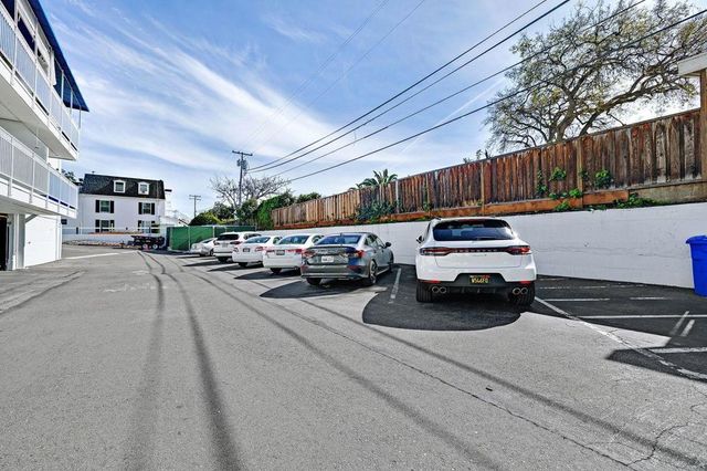 1945 Mount Vernon Court 3, Mountain View, CA 94040