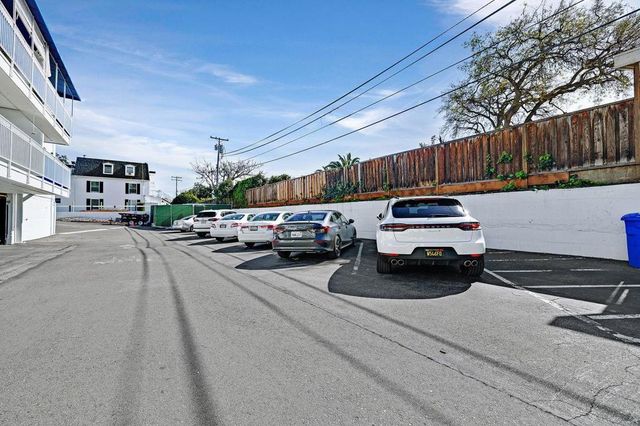 1945 Mount Vernon Court 3, Mountain View, CA 94040