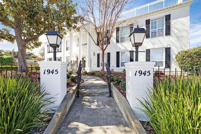 1945 Mount Vernon Court 3, Mountain View, CA 94040