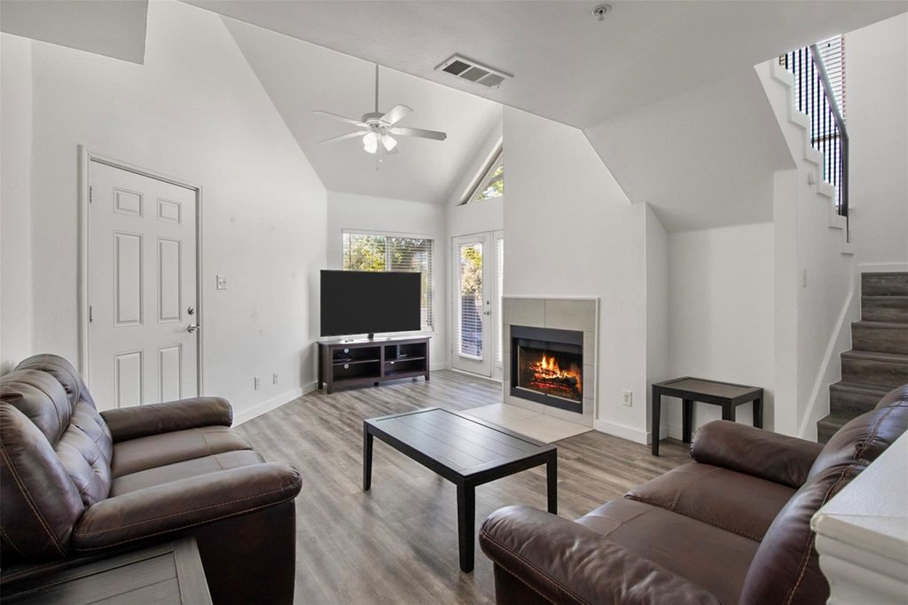 9829 Walnut Street 210, Dallas, TX 75243