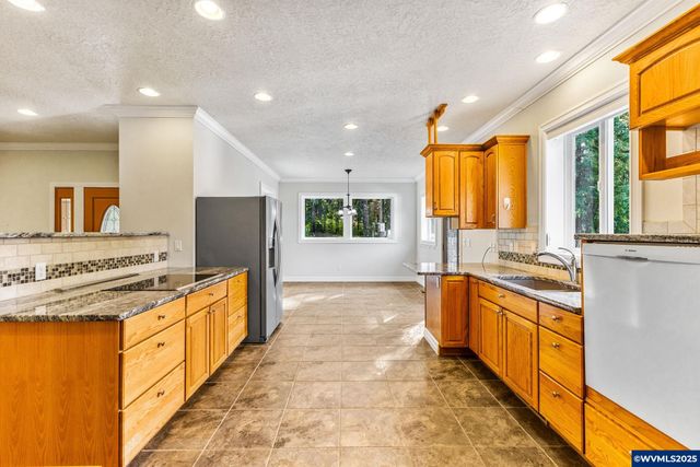 3595 Barnhart Rd, Dallas, OR 97338