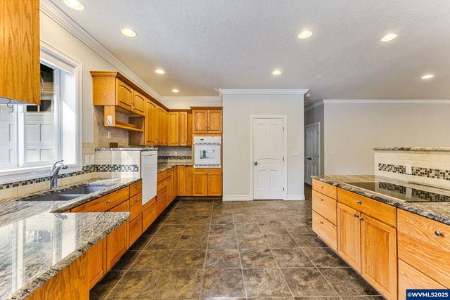 3595 Barnhart Rd, Dallas, OR 97338