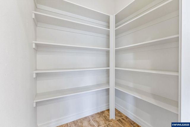 3595 Barnhart Rd, Dallas, OR 97338