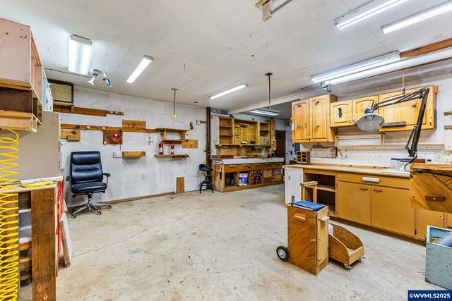 3595 Barnhart Rd, Dallas, OR 97338