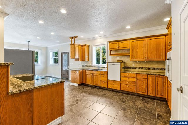 3595 Barnhart Rd, Dallas, OR 97338