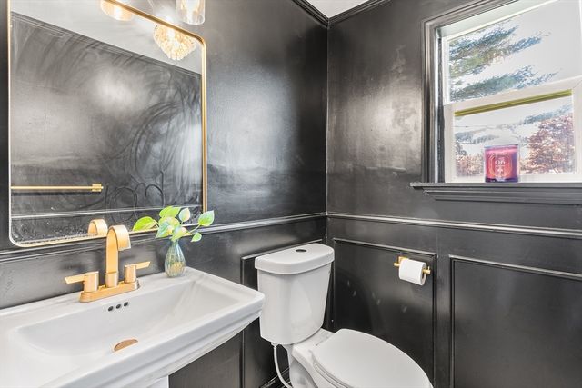 15 Fensmere Rd, Boston, MA 02132