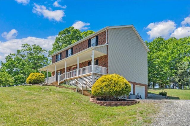 1263 Houston Mines RD, Troutville, VA 24175