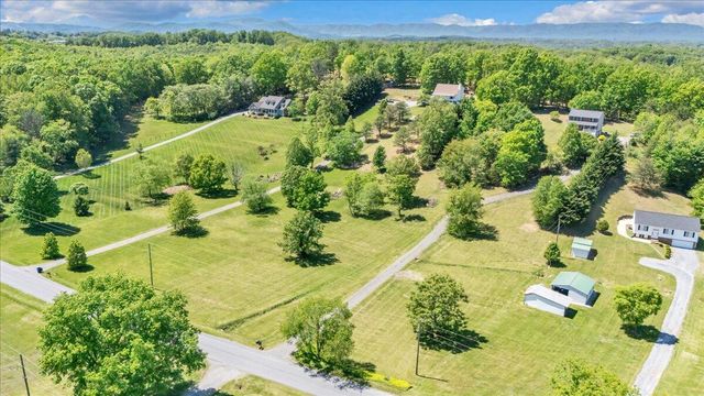 1263 Houston Mines RD, Troutville, VA 24175