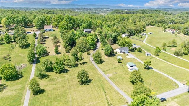 1263 Houston Mines RD, Troutville, VA 24175
