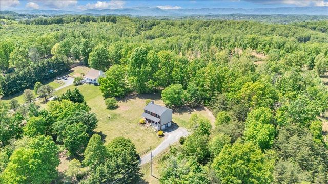 1263 Houston Mines RD, Troutville, VA 24175