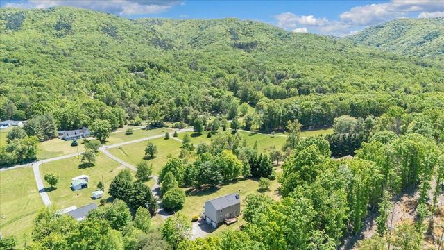 1263 Houston Mines RD, Troutville, VA 24175