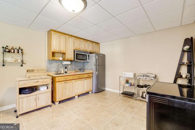 1621 La Fayette Drive, Loganville, GA 30052