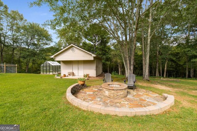 1621 La Fayette Drive, Loganville, GA 30052