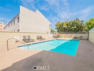 7869 Ventura Canyon Avenue 402, Van Nuys (los Angeles), CA 91402