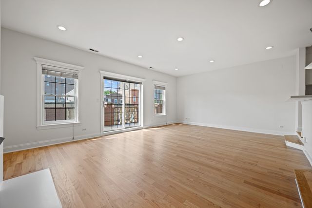 1402 W GRAND Avenue 2, Chicago, IL 60642